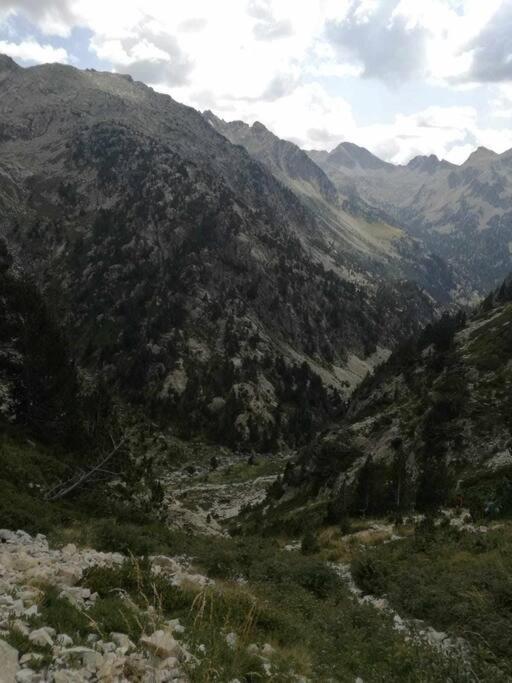 El Refugio De Tena - Tucasaenlospirineos Escarrilla Eksteriør billede