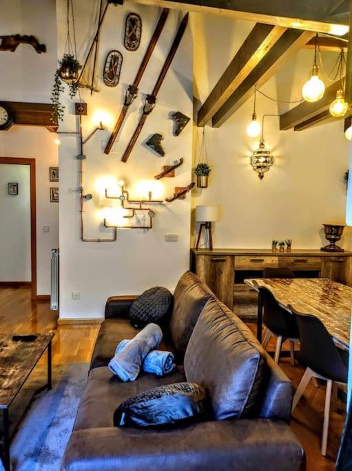 El Refugio De Tena - Tucasaenlospirineos Escarrilla Eksteriør billede